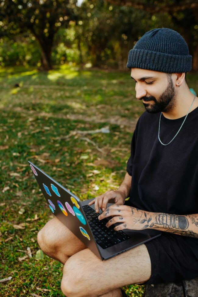 California 1099 contractor working remotely with laptop
