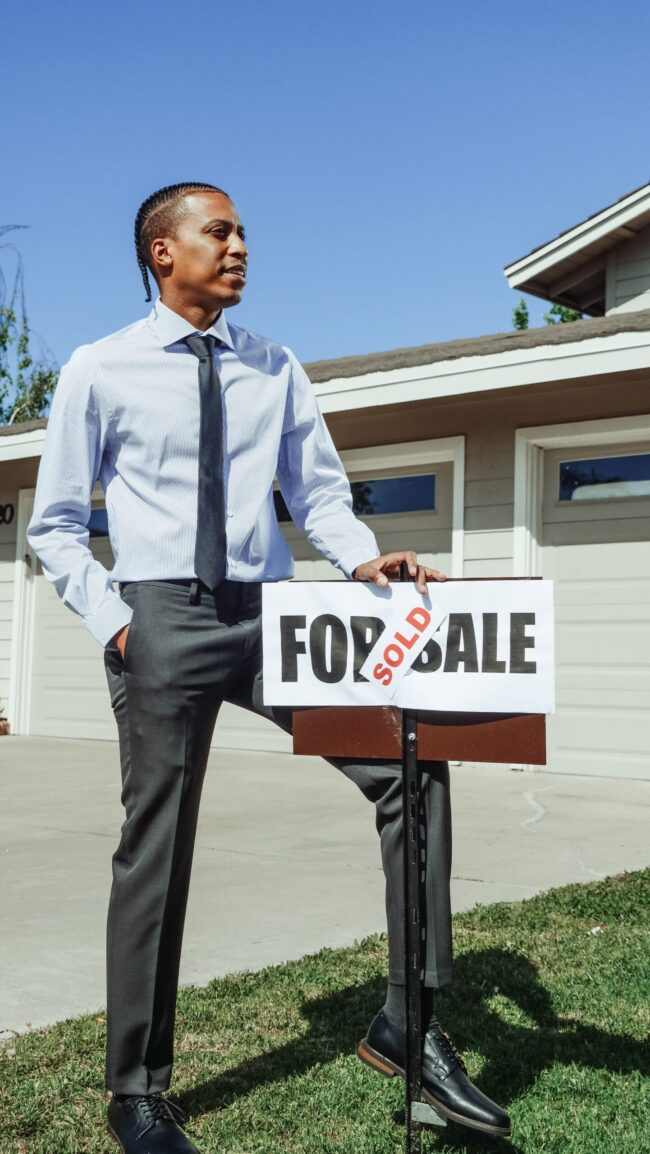 California real estate investor closing on an investment property using DSCR financing
