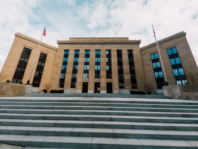 Federal Reserve building exterior, representing the July 2026 FOMC decision to hold interest rates at 3.50-3.75%